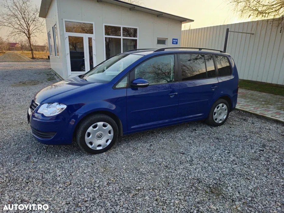 Volkswagen Touran 1.9 TDI DPF Trendline DSG - 5