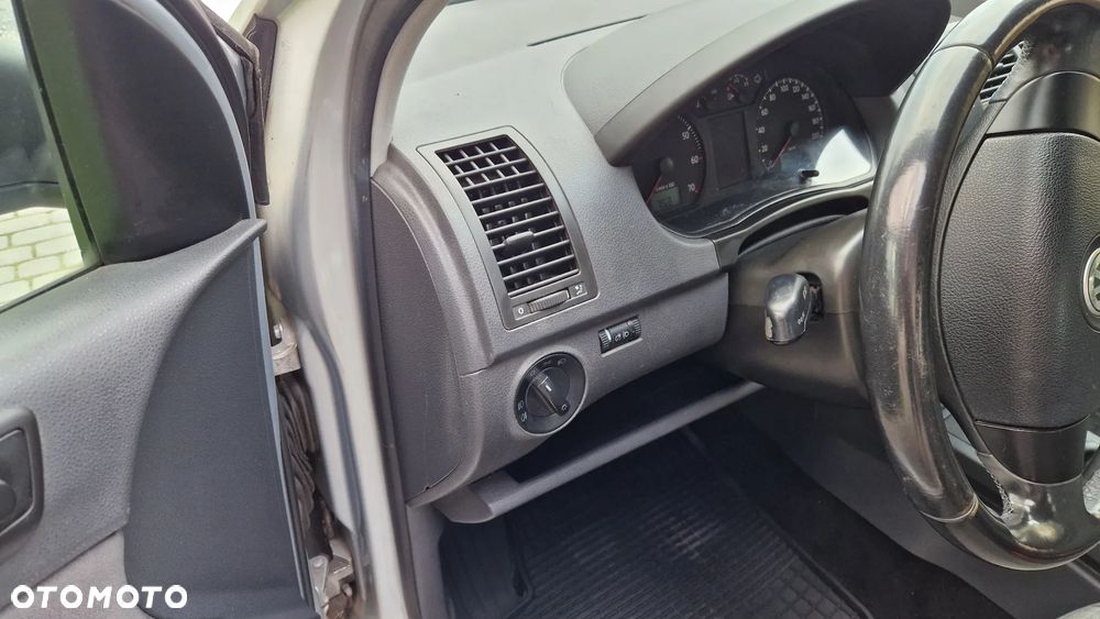 Volkswagen Polo - 7