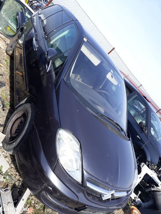 Dezmembrez Citroen C8 Peugeot 807 - 4