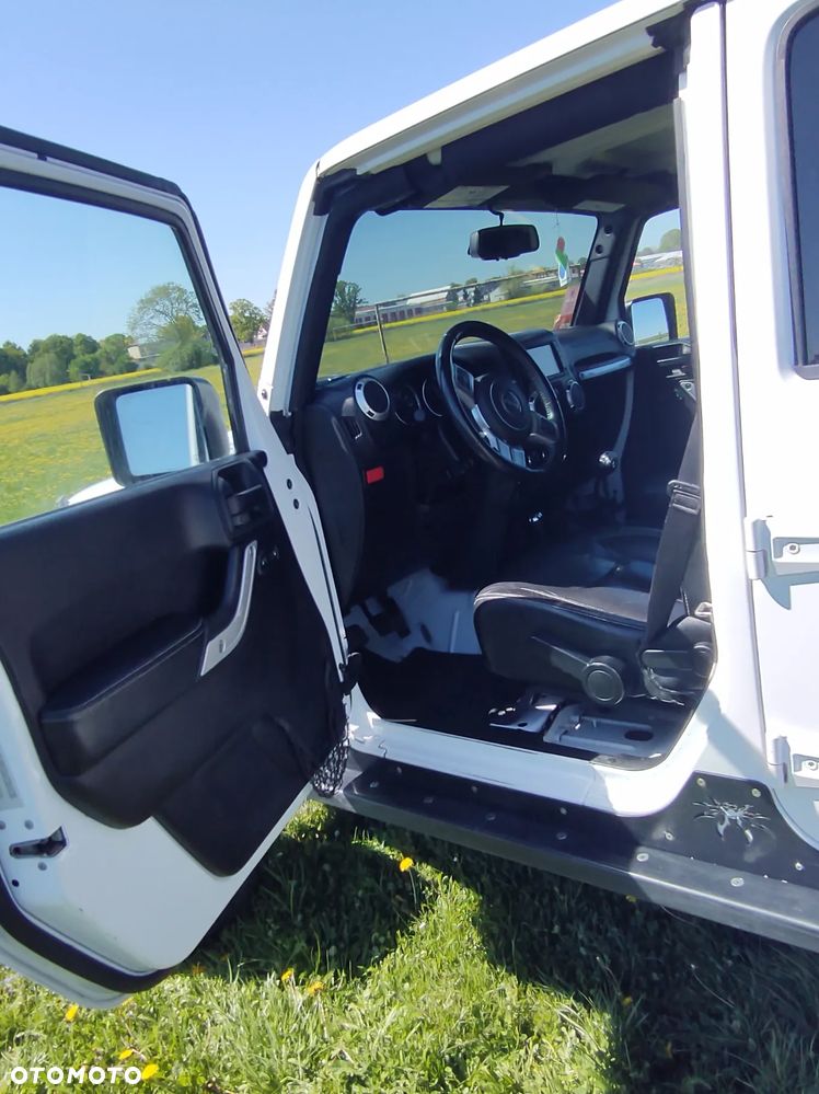 Jeep Wrangler - 5