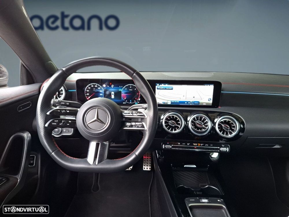 Mercedes-Benz CLA 180 d Shooting Brake AMG Line Aut. - 13