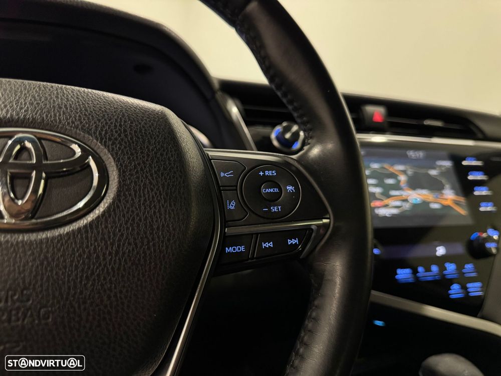 Toyota Camry 2.5 Hybrid Luxury - 49