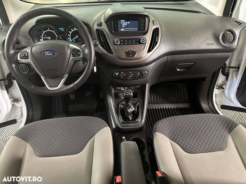Ford TOURNEO - 10