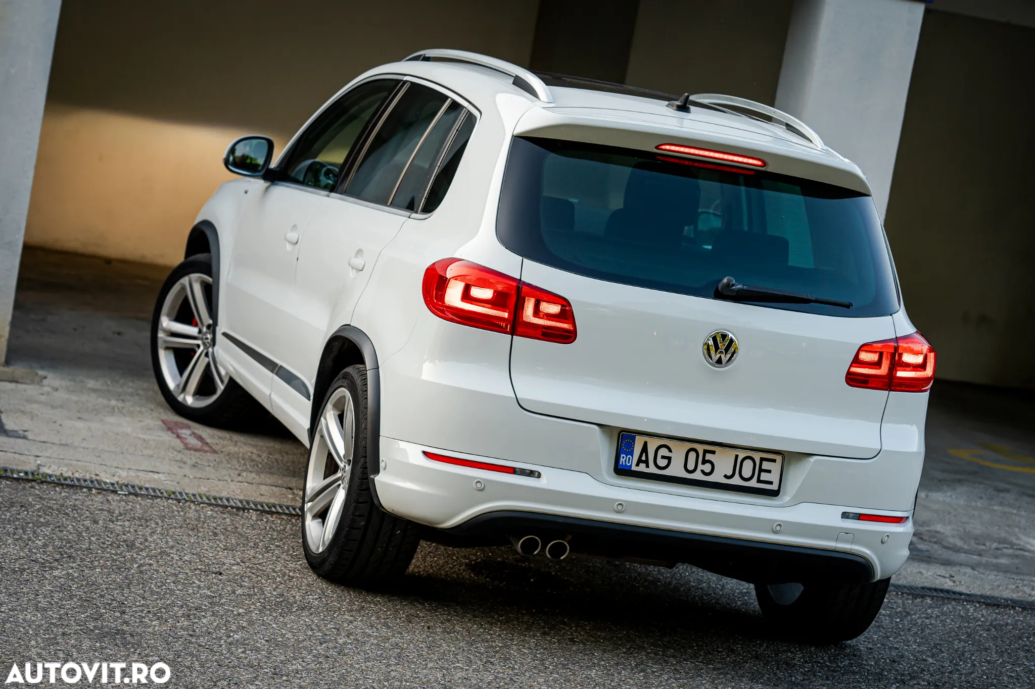 Volkswagen Tiguan 2.0 TDI DPF 4Motion BlueMotion Technology DSG Cup Sport & Style - 11
