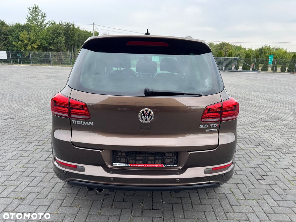 Volkswagen Tiguan 2.0 TDI 4Mot Perfectline R-Style - 6