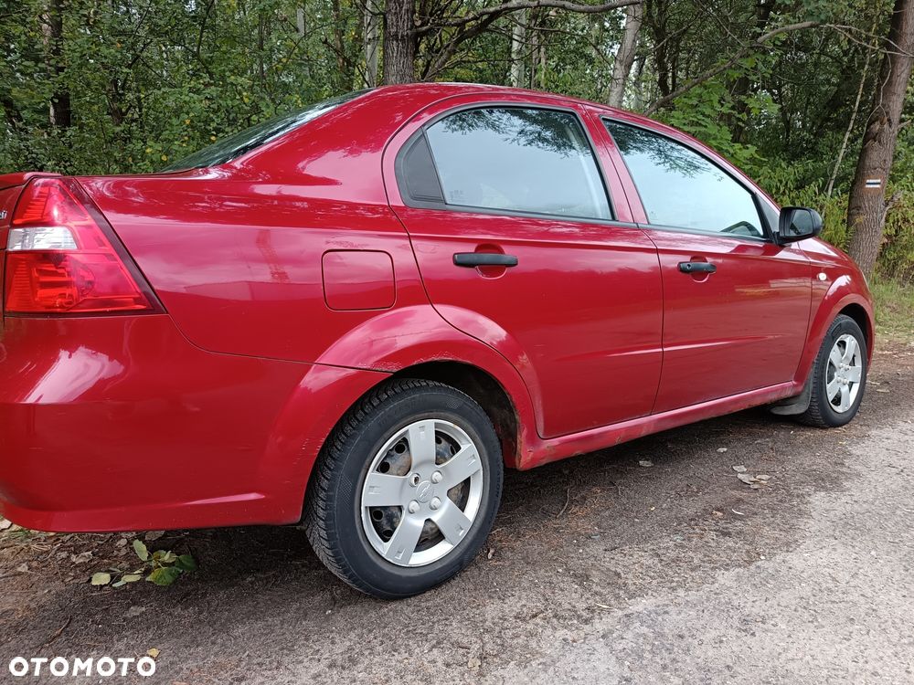 Chevrolet Aveo - 4