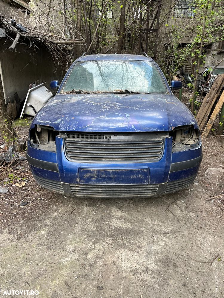 Dezmembrez VW Volkswagen Passat B5.5 break albastru 1,6 benzina ALZ albastru 2002 - 1