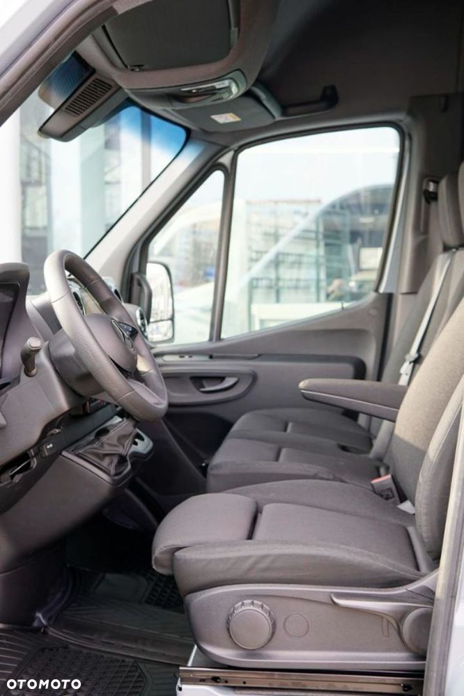 Mercedes-Benz Sprinter Brygadówka 7 osobowy - 10