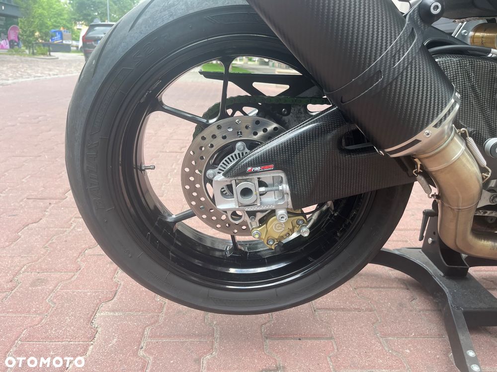 Aprilia Tuono - 10