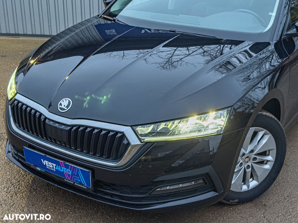 Skoda Octavia Combi 2.0 TDI DSG Tour - 38