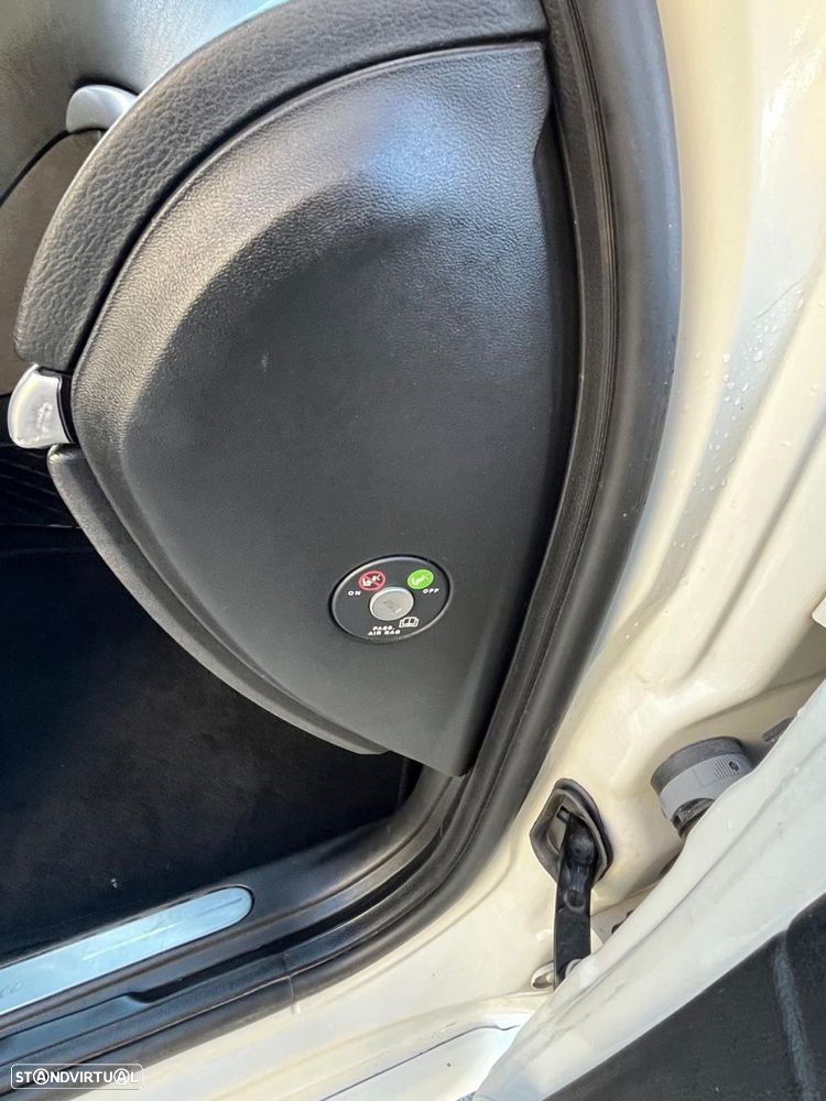 Alfa Romeo 159 Sportwagon 1.9 JTDm 16V Sportiva - 18