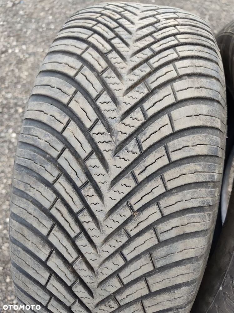 Opony wielosezonowe 225/55/R16 Vredestein 2022 rok - 6