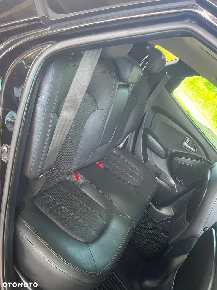 Hyundai ix35 1.7 CRDi Premium 2WD - 21