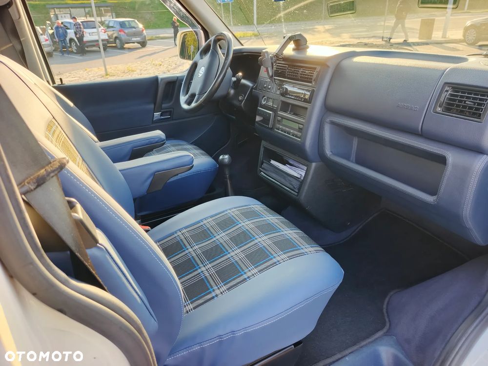 Volkswagen Multivan - 8