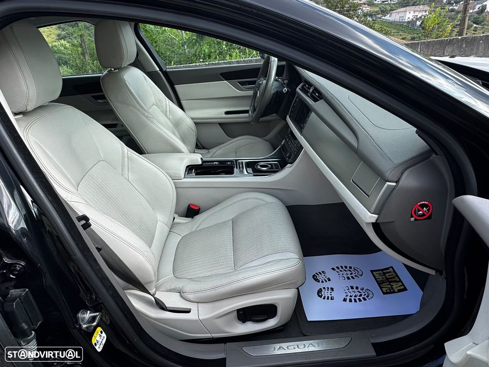Jaguar XF 3.0 TDV6 Prestige Aut. - 12