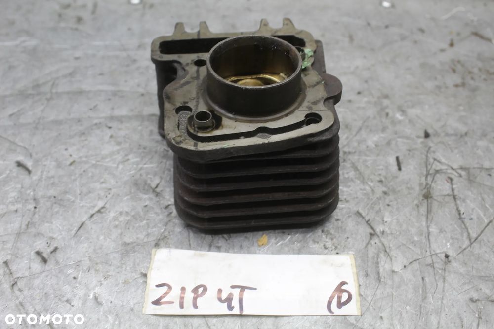 Piaggio Zip 50 4t  Cylinder tłok - 2