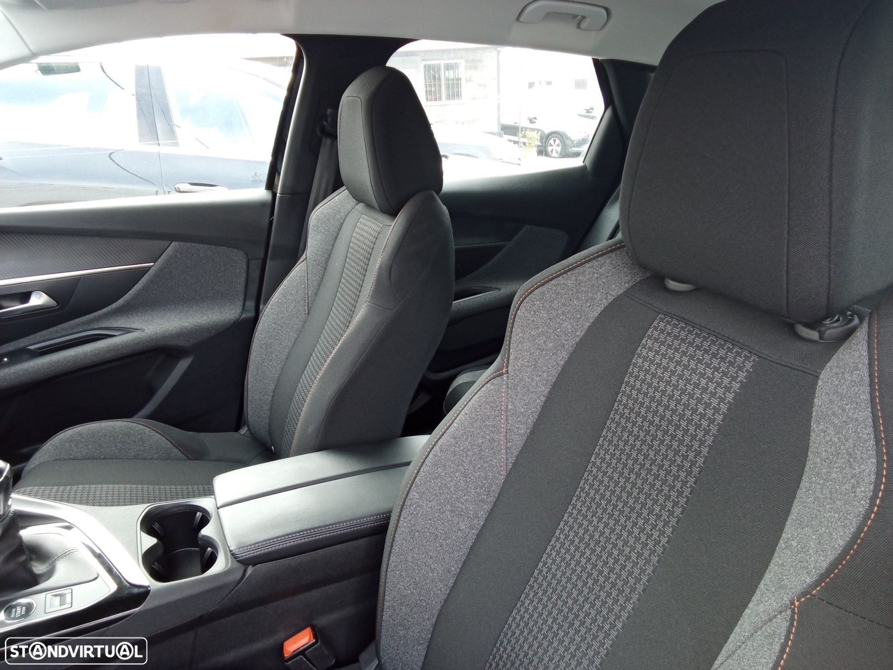 Peugeot 3008 1.5 BlueHDi Allure - 27
