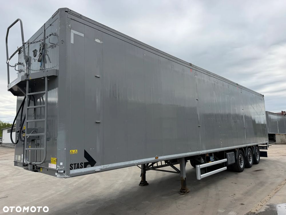 Stas Ruchoma podłoga 94m3 Podłoga 10 mm 2017 rok - 5
