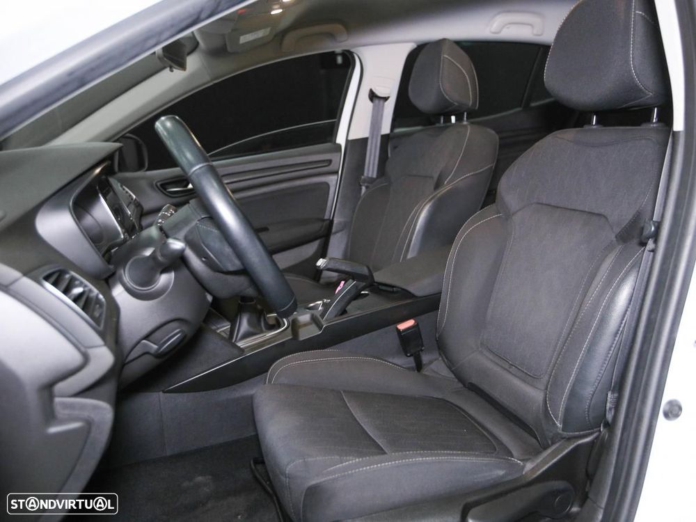 Renault Mégane 1.5 Blue dCi Limited - 7