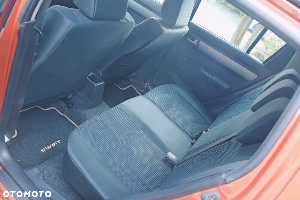 Suzuki Swift - 11