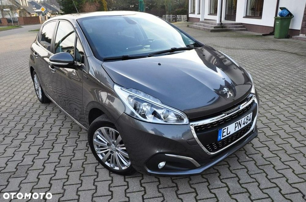 Peugeot 208 PureTech 82 Stop & Start Signature - 21