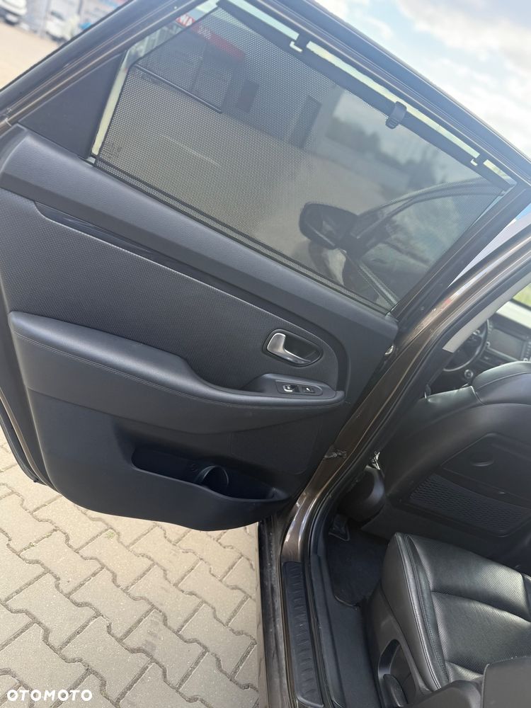 Kia Carens 1.7 CRDi 136 Dream Team Edition - 12