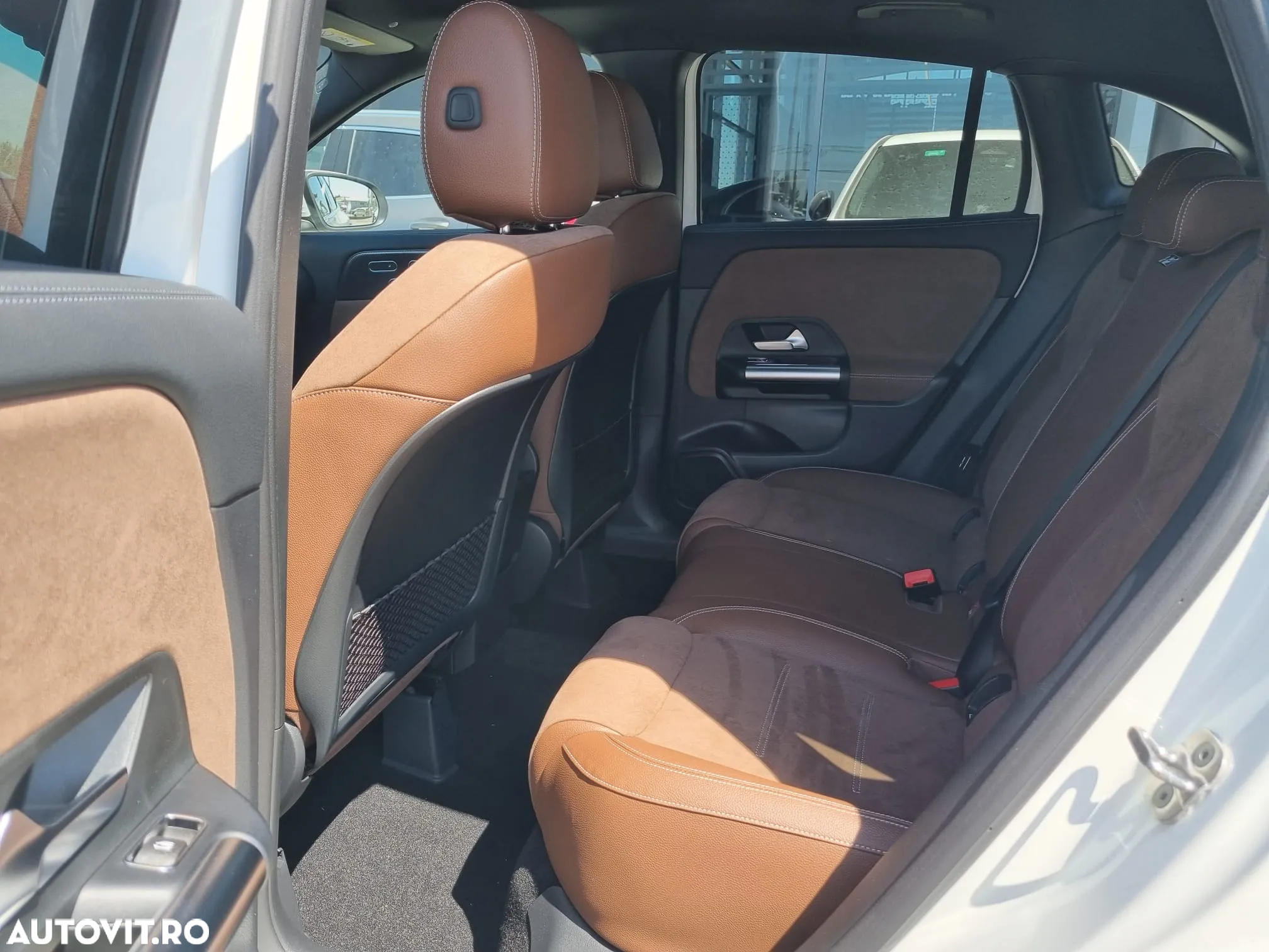 Mercedes-Benz GLA 200 d 4Matic 8G-DCT AMG Line - 9