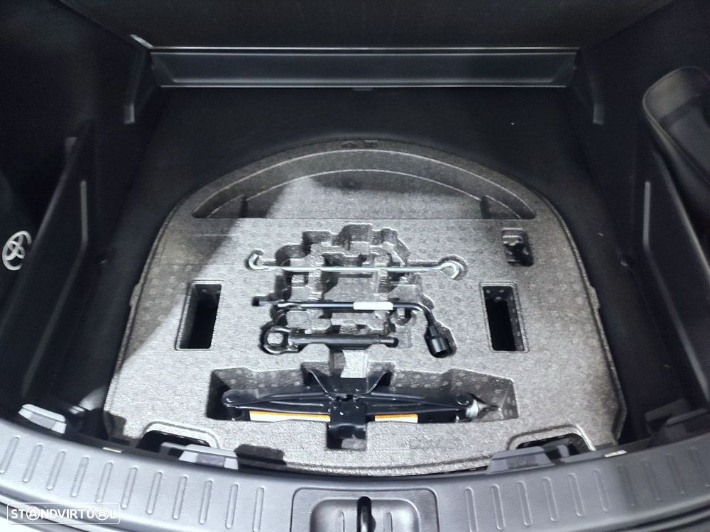 Toyota Corolla Touring Sports 1.8 Hybrid Exclusive - 41