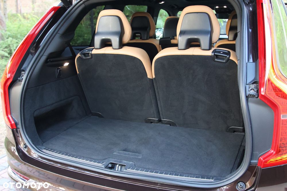 Volvo XC 90 D5 SCR AWD Inscription 7os - 22
