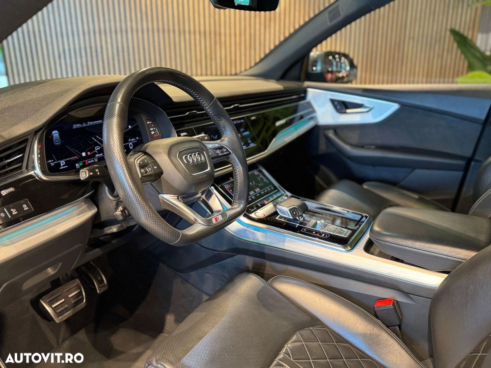 Audi SQ8 - 19