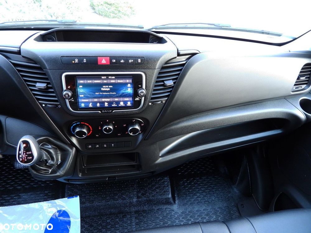 Iveco DAILY 35S14 FURGON CHŁODNIA  0*C ZASILANIE 230V NAWIGACJA AUTOMAT  KLIMATYZACJA  140KM - 34