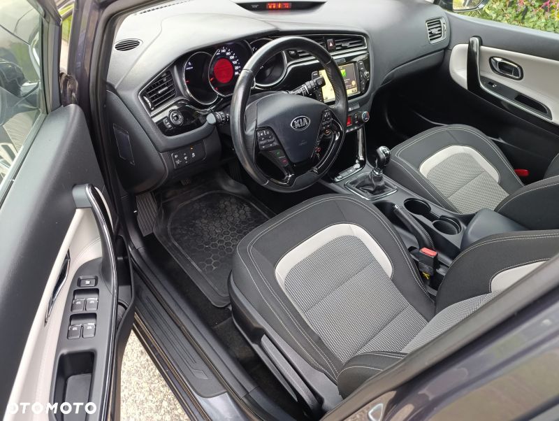 Kia Ceed - 7