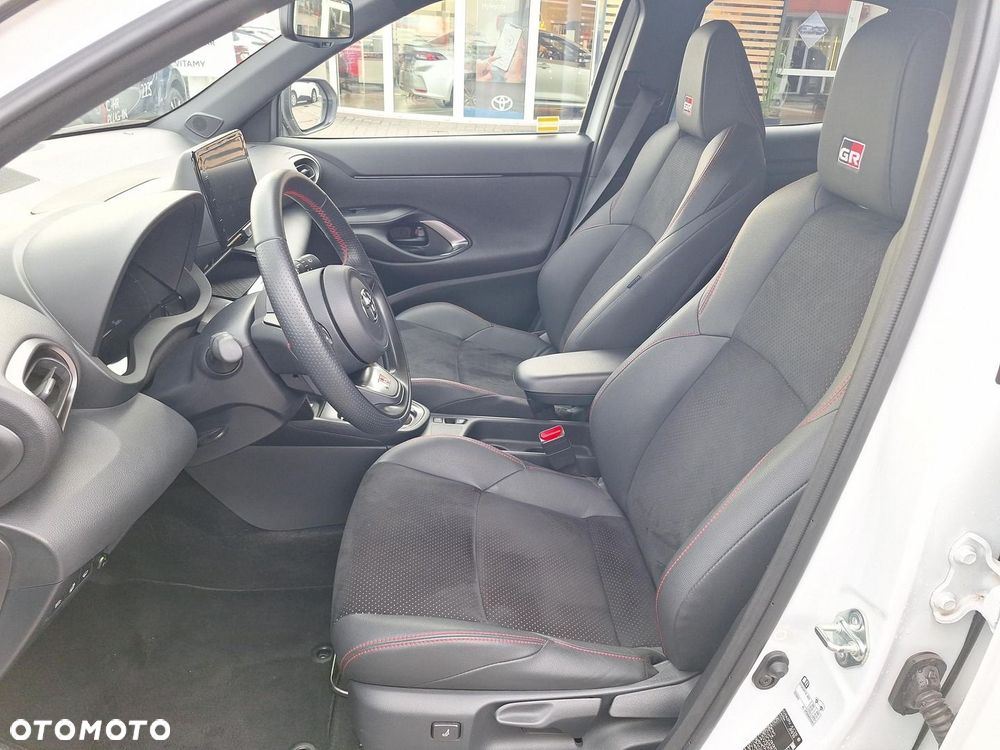 Toyota Yaris Cross Hybrid 1.5 GR Sport - 15