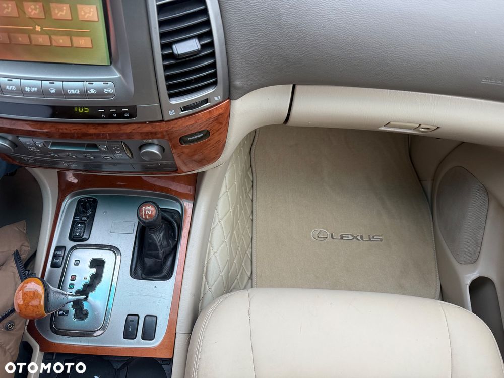 Lexus LX - 12