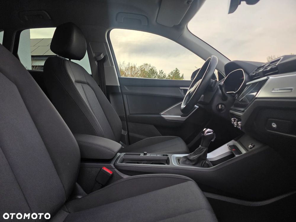Audi Q3 35 TFSI S tronic - 10