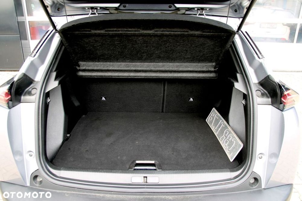 Peugeot 2008 1.2 PureTech Allure S&S EAT8 - 29