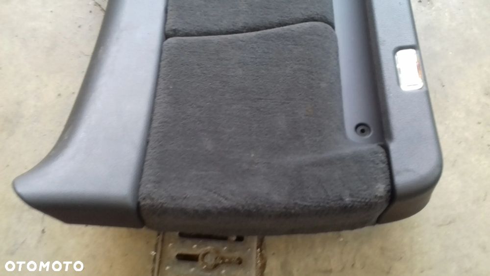 osłona tapicerka klapy bagażnika 4F9867979 A6 C6 kombi - 2