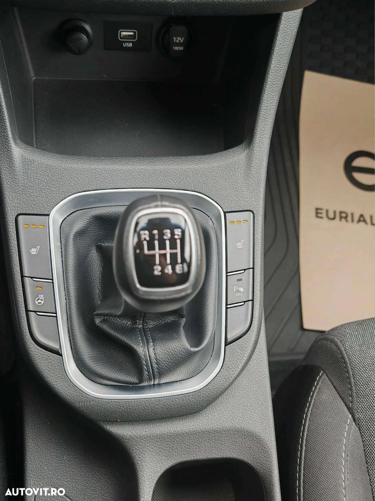 Hyundai i30 1.5 110CP M/T Highway - 17
