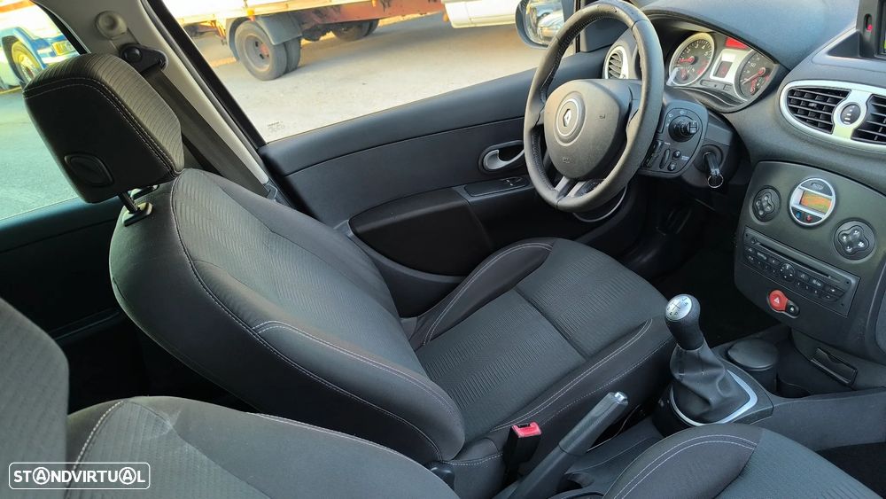 Renault Clio Sport Tourer - 46