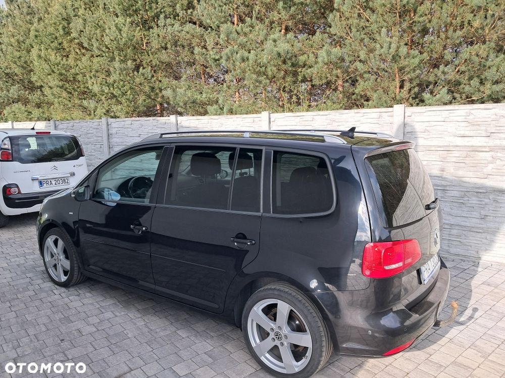 Volkswagen Touran - 4