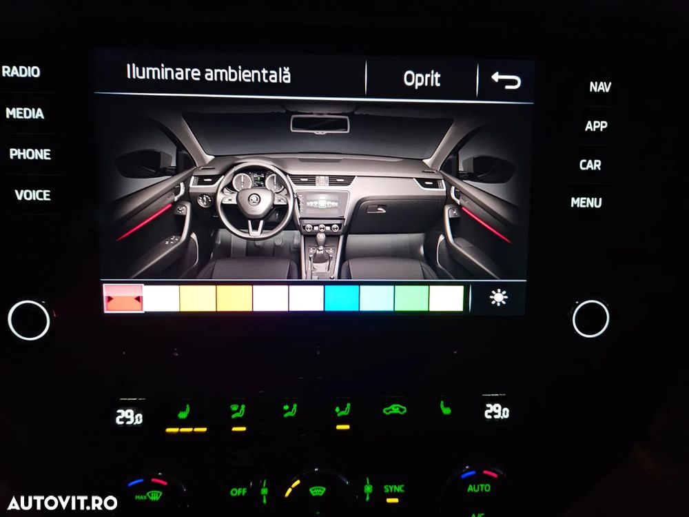Skoda Octavia 2.0 TDI DSG Style - 11