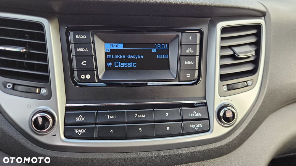 Hyundai Tucson 1.6 GDI BlueDrive Style 2WD - 24
