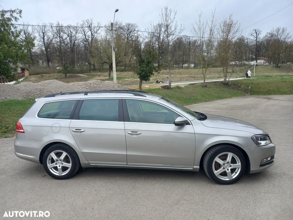 Volkswagen Passat 1.6 TDI DPF BlueMotion Technology Highline - 17