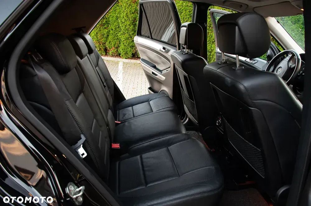 Mercedes-Benz ML 63 AMG 4Matic 7G-TRONIC - 26