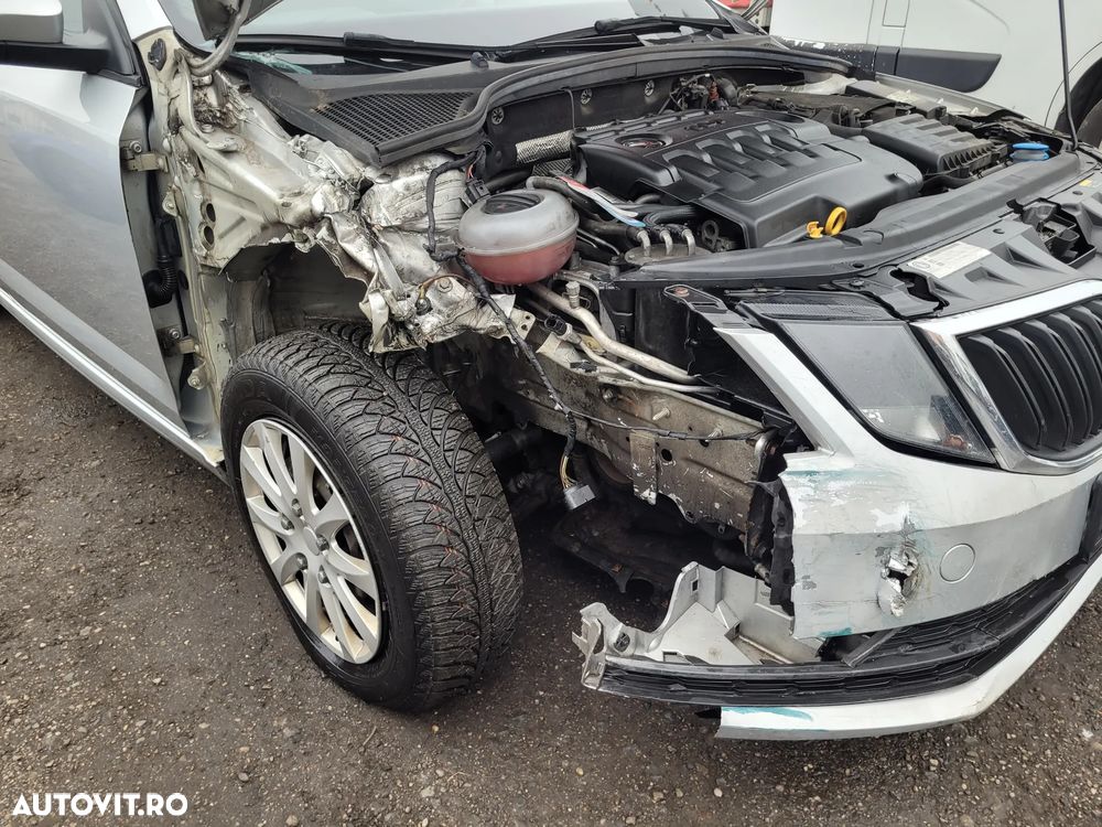 Skoda Octavia 1.6 TDI Active - 20