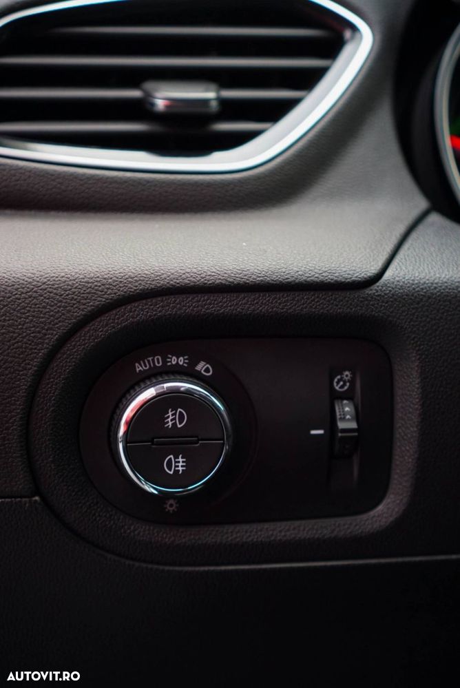 Opel Grandland X - 12