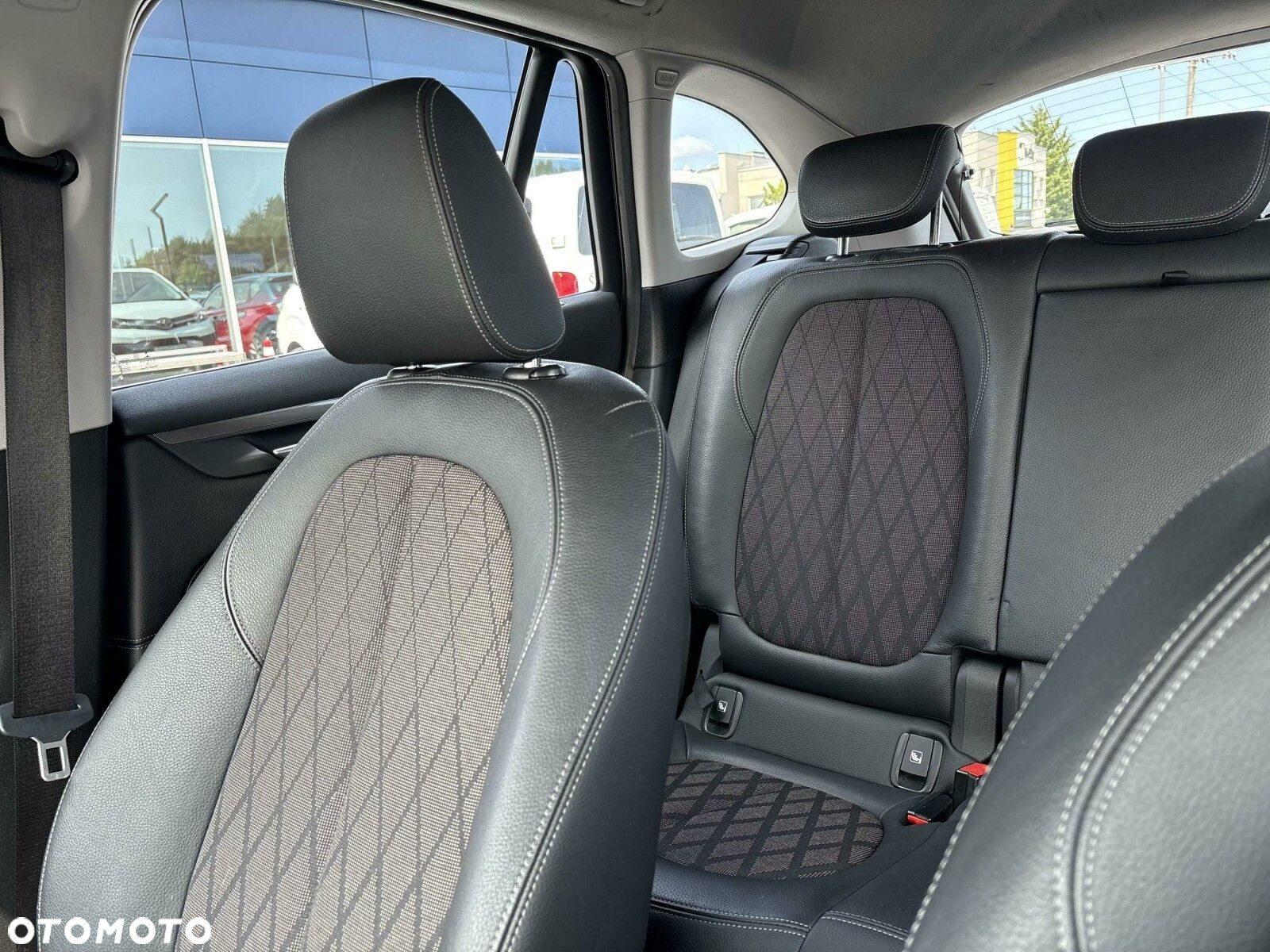 BMW X1 sDrive18i xLine - 13