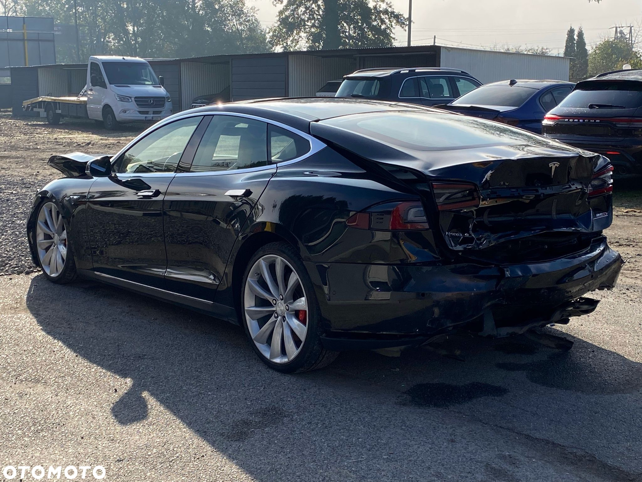 Tesla Model S 85 D Performance - 11
