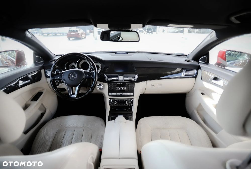 Mercedes-Benz CLS 350 CDI 4-Matic BlueEff - 14
