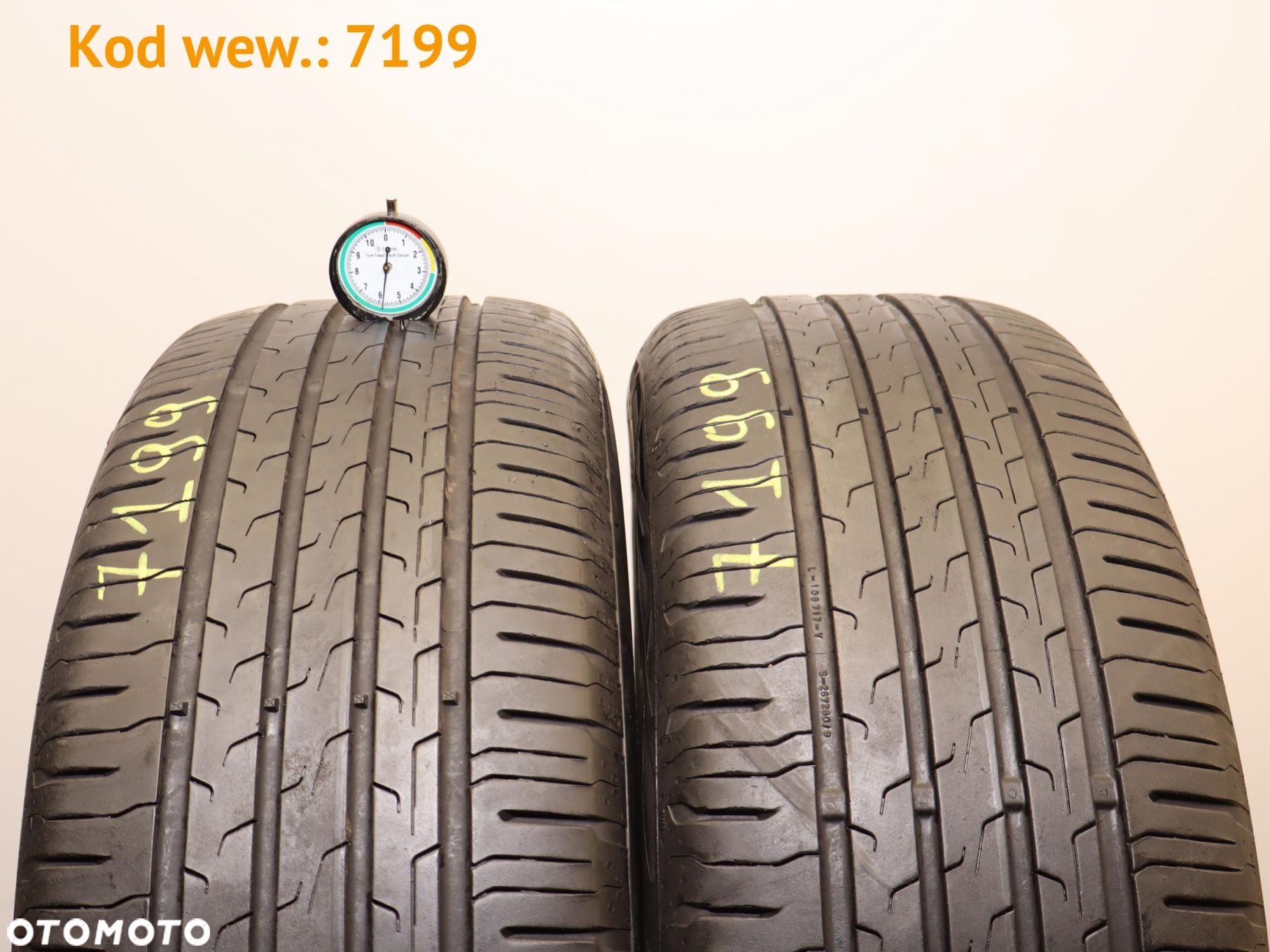 Continental Eco Contact 6 - 215/55 R17 - 1